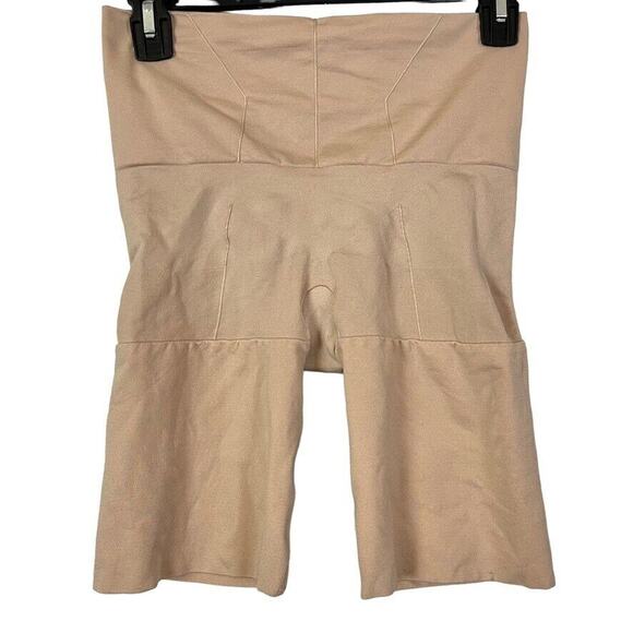 Red Hot Spanx Flat Out Flawless Nude Mid Thigh Shaper Firm Control Shorts sz 1X - Picture 1 of 16